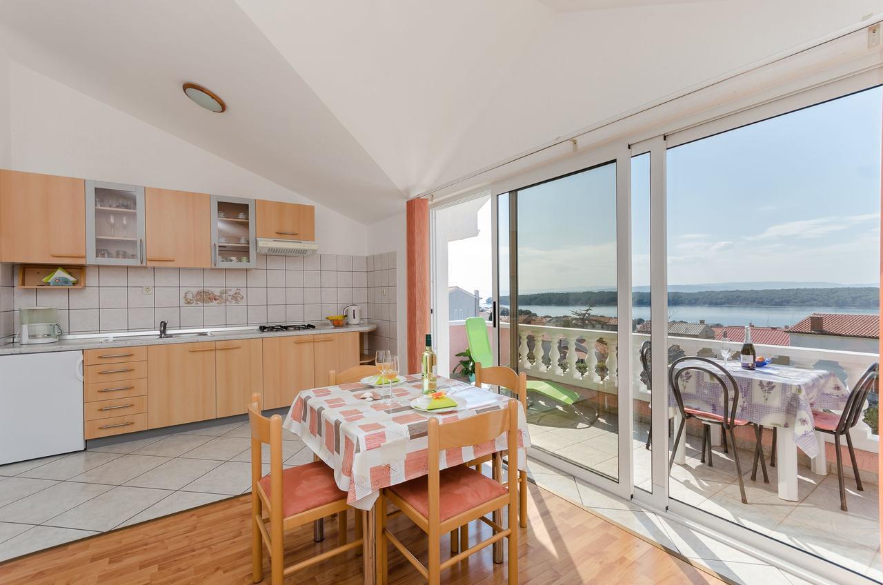 Apartments Krunoslav Punat Eksteriør billede