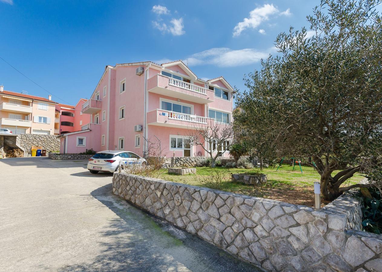 Apartments Krunoslav Punat Eksteriør billede