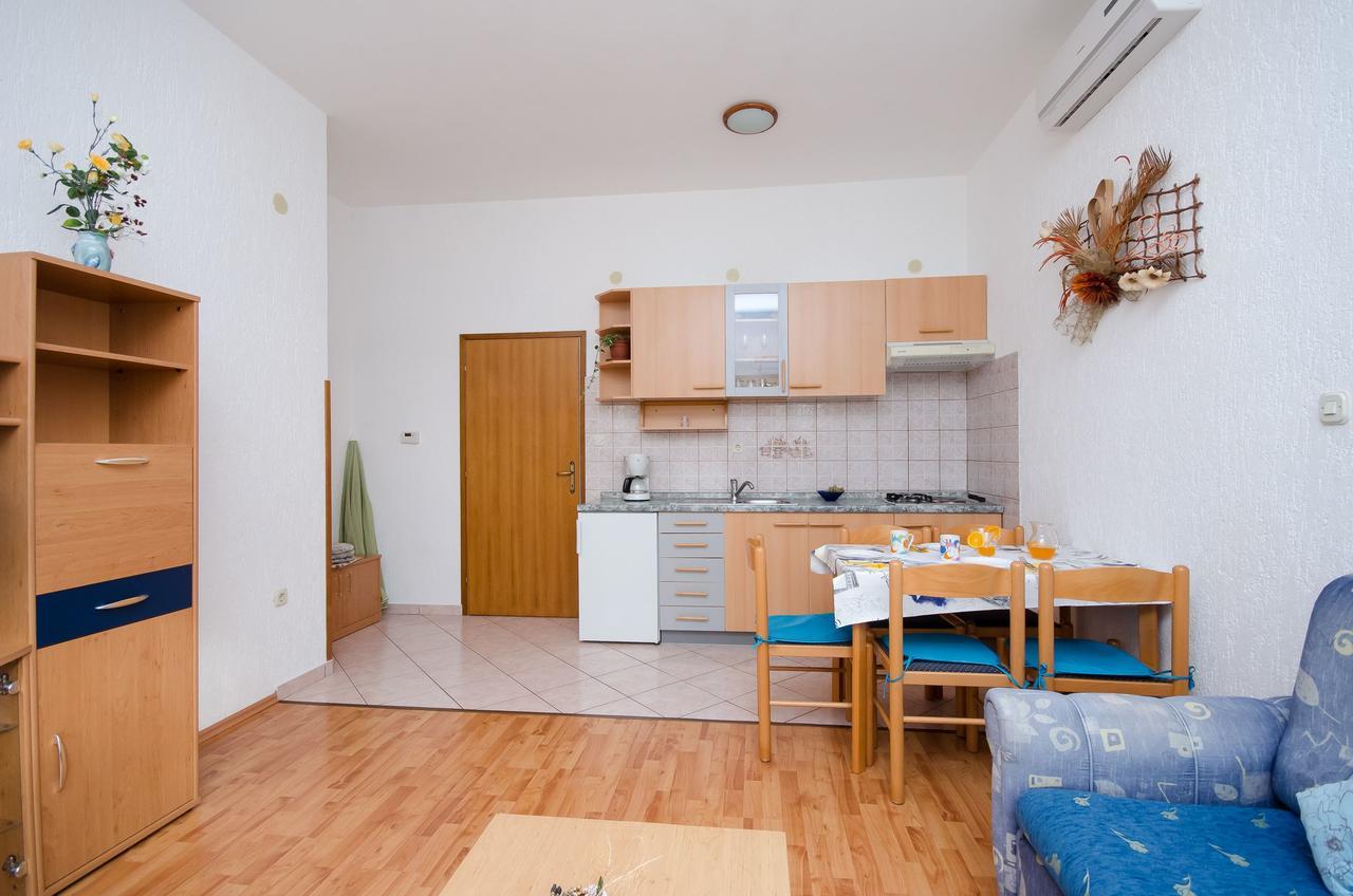 Apartments Krunoslav Punat Eksteriør billede