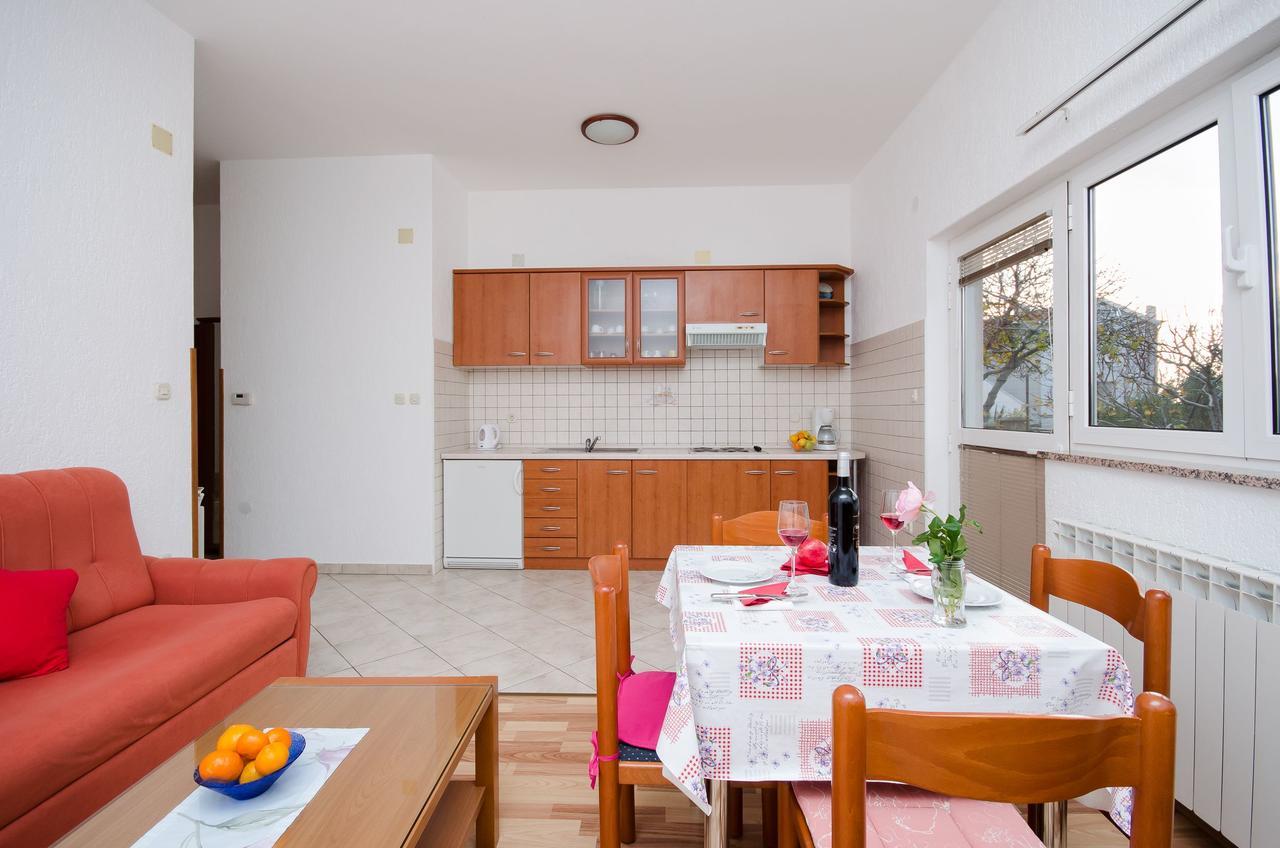Apartments Krunoslav Punat Eksteriør billede